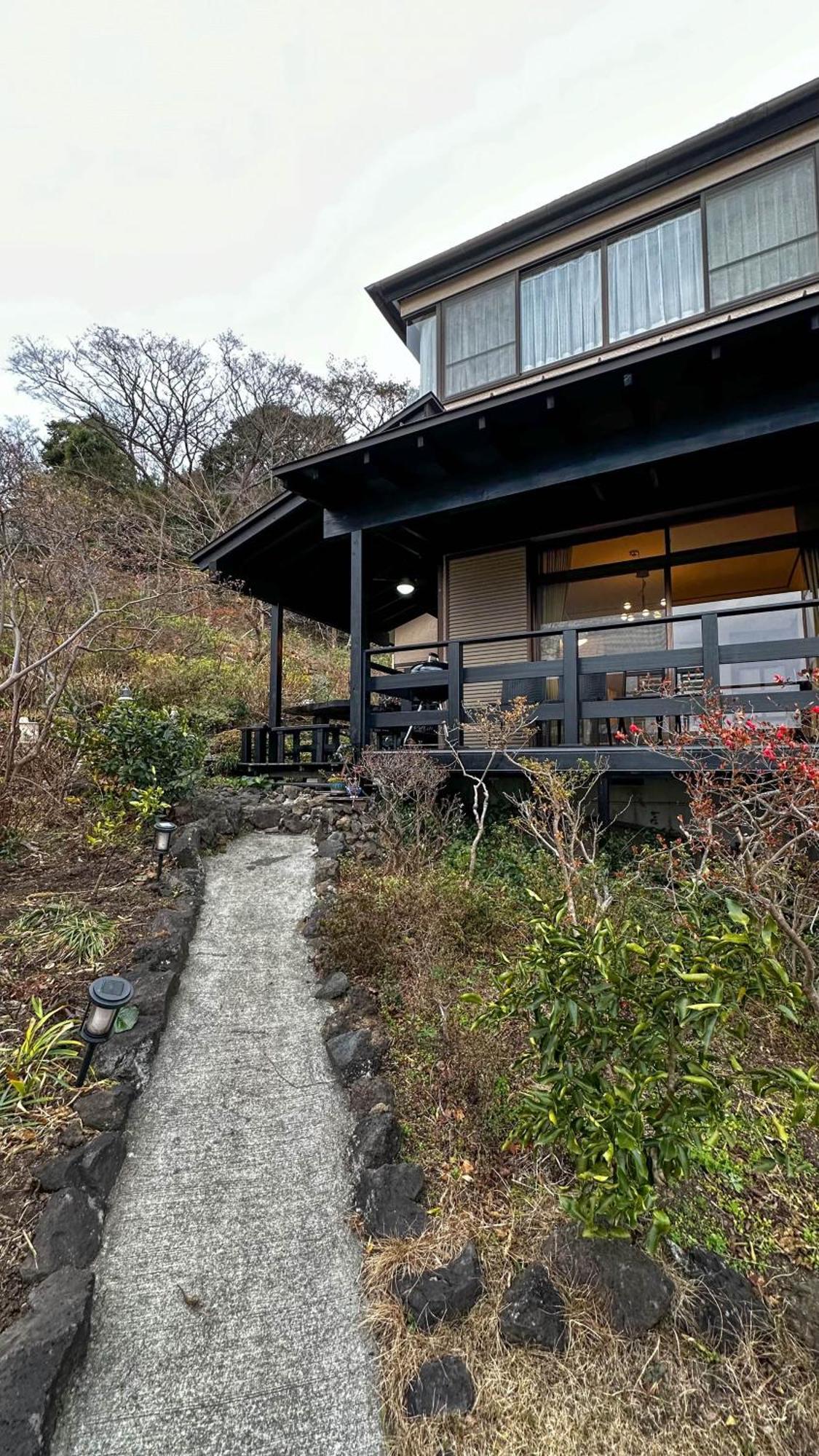 伊豆高原 温泉付別荘 Isana Mountain Villa Futo Extérieur photo