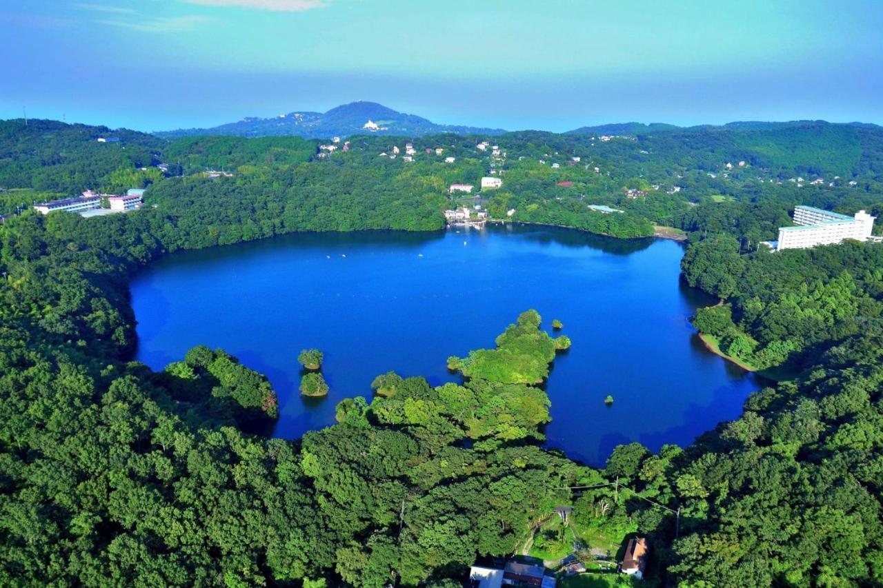 伊豆高原 温泉付別荘 Isana Mountain Villa Futo Extérieur photo